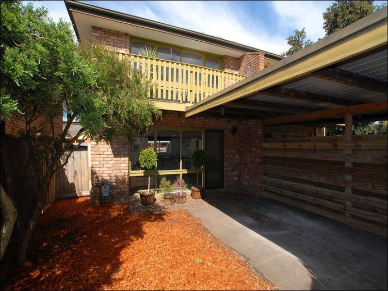 2/295 Nepean Highway, Seaford, Vic 3198 Property Details