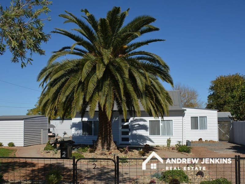 2 Warmatta St, Finley, NSW 2713 House for Sale