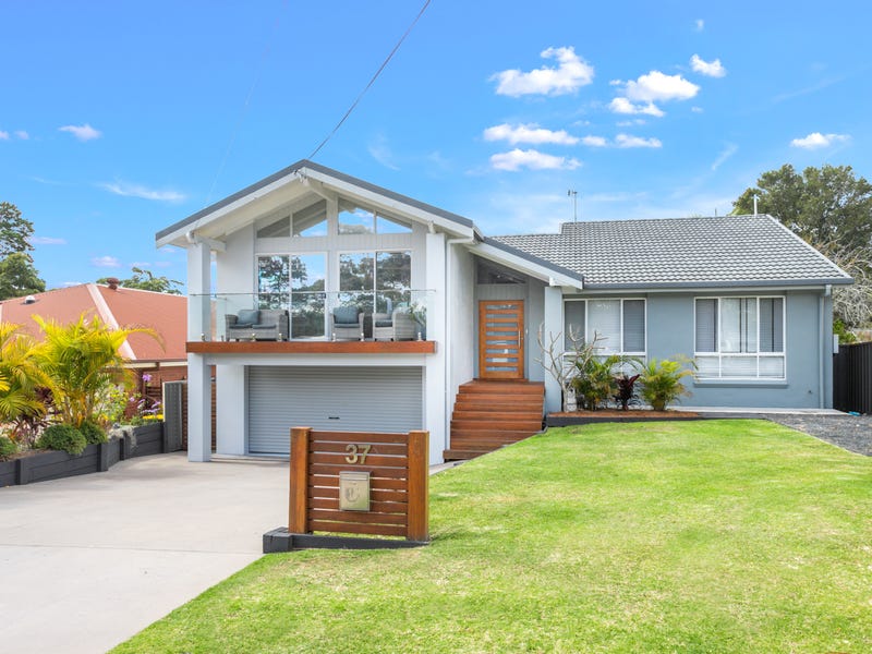 37 Kings Point Drive, Kings Point, NSW 2539