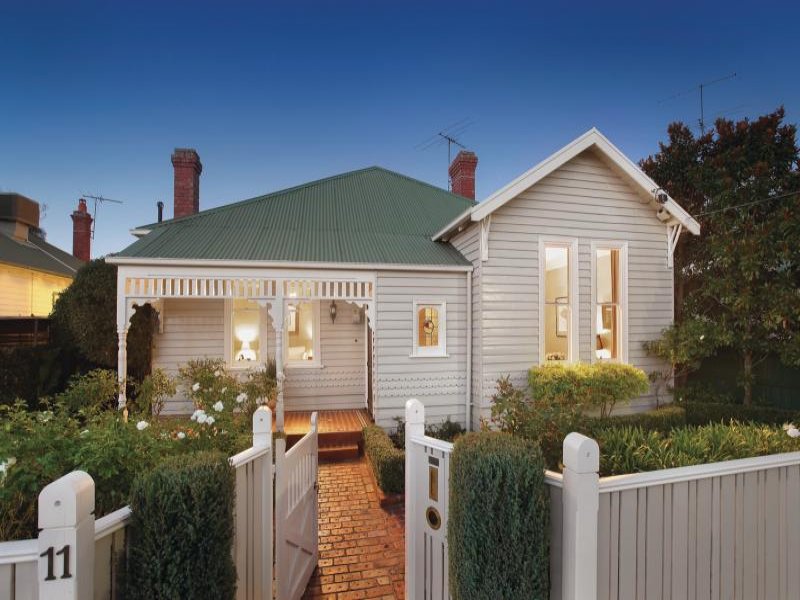 11 Holywood Grove, Carnegie, Vic 3163 Property Details