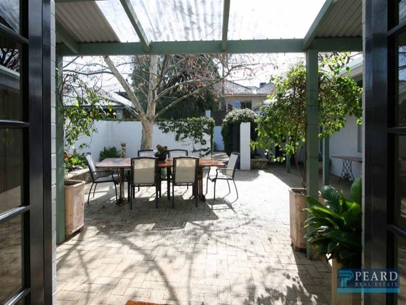 16A Beagle Street, Mosman Park, WA 6012