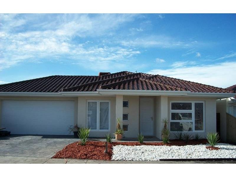 216 Mosaic Drive, Lalor, Vic 3075 Property Details