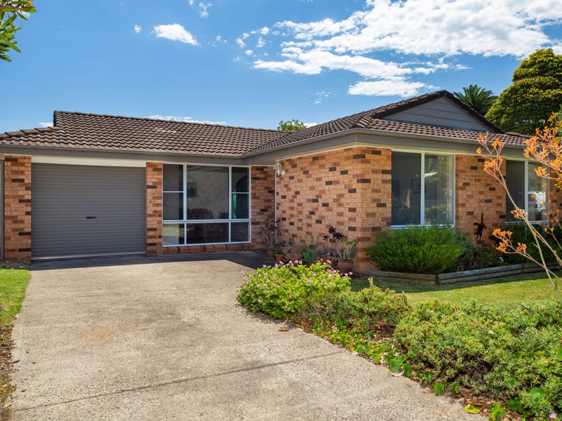 9 Deakin Parade, Tomakin, NSW 2537 Property Details