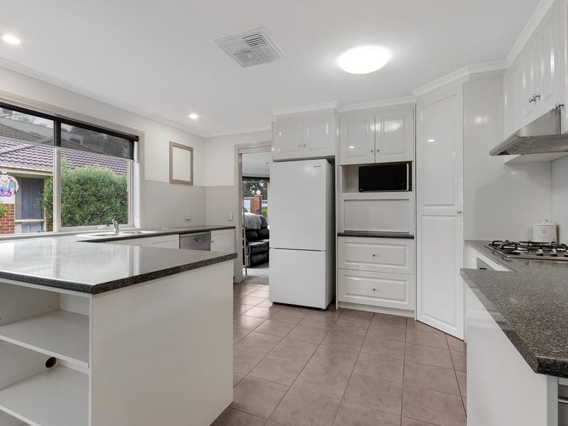 4/29 Cambridge Road, Mooroolbark, Vic 3138 House for Sale