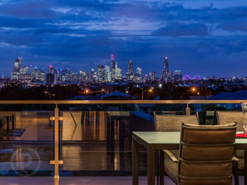 64 Chatsworth Road, Greenslopes, QLD 4120