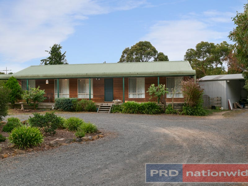 27 Blackberry Lane, Haddon, Vic 3351 Property Details