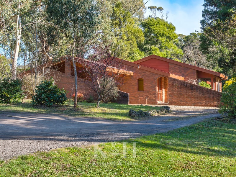 76 Bent Street, Macedon, Vic 3440 Property Details