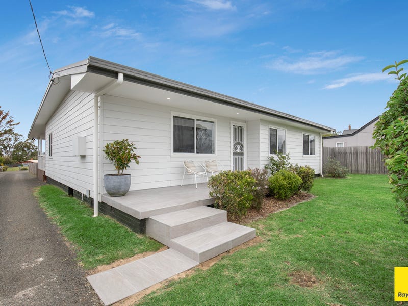 19 Prisk Street, Guyra, NSW 2365 House for Sale