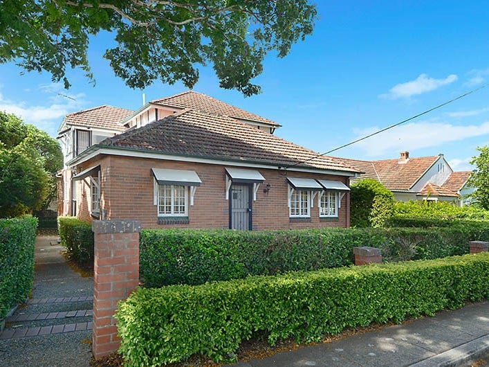 1/34 Creswick Street, Clayfield, Qld 4011 Property Details