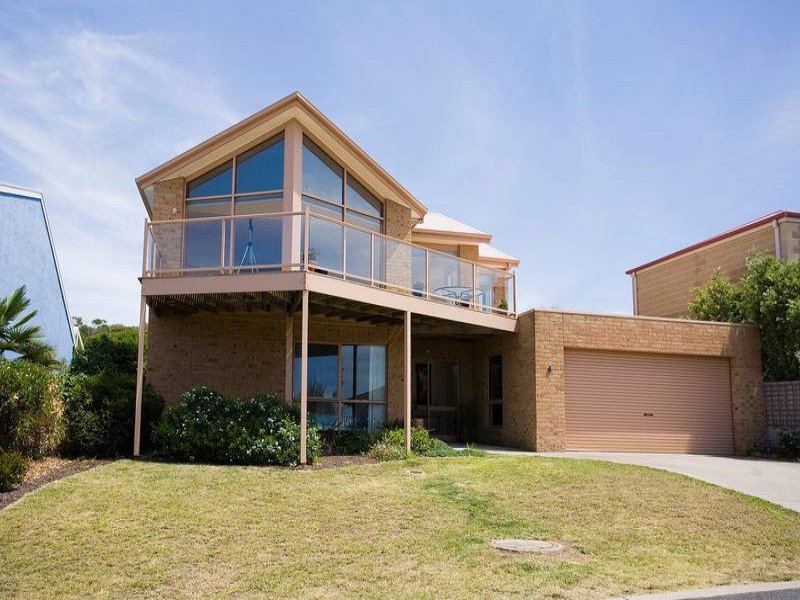 4 THE MEWS, Torquay, Vic 3228 Property Details