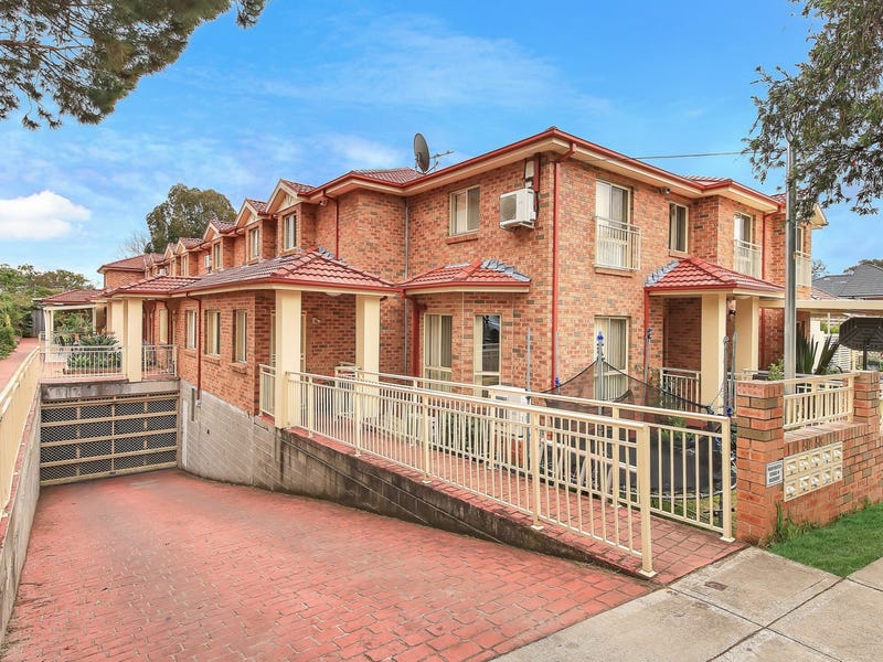 2/57 Chamberlain Rd, Guildford, NSW 2161 Property Details