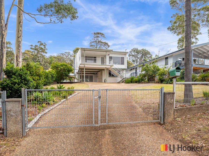 586 Beach Road, Denhams Beach, NSW 2536