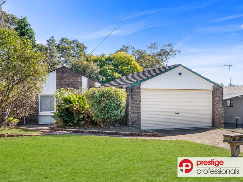 37 St Cres, Sandy Point, NSW 2172