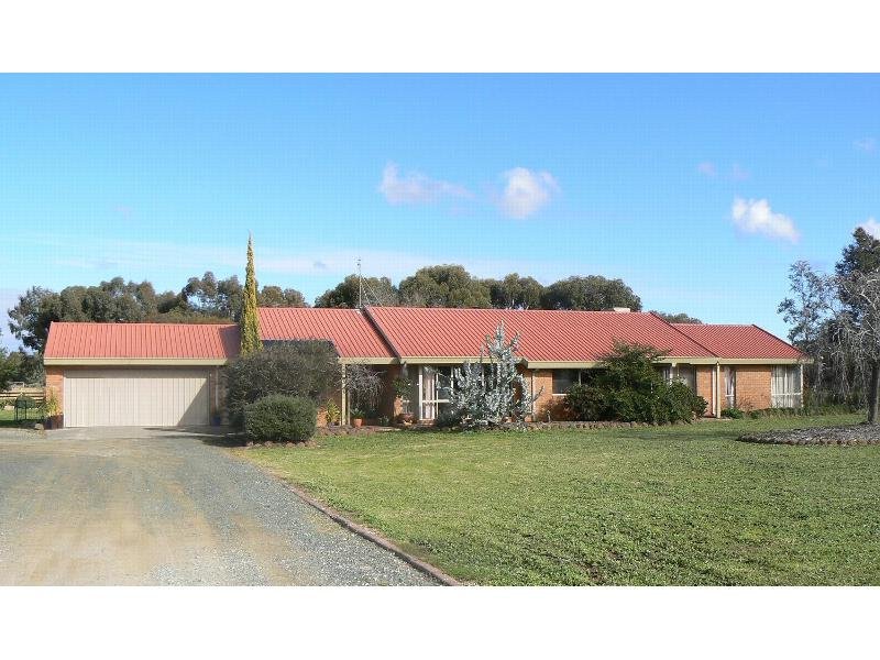 8941 a Murray Valley Highway (5km's East of Echuca), Echuca, Vic 3564