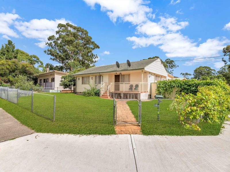 70s Rumpus Room 7 Shropshire Street, Miller, NSW 2168 - House for Rent - realestate.com.au