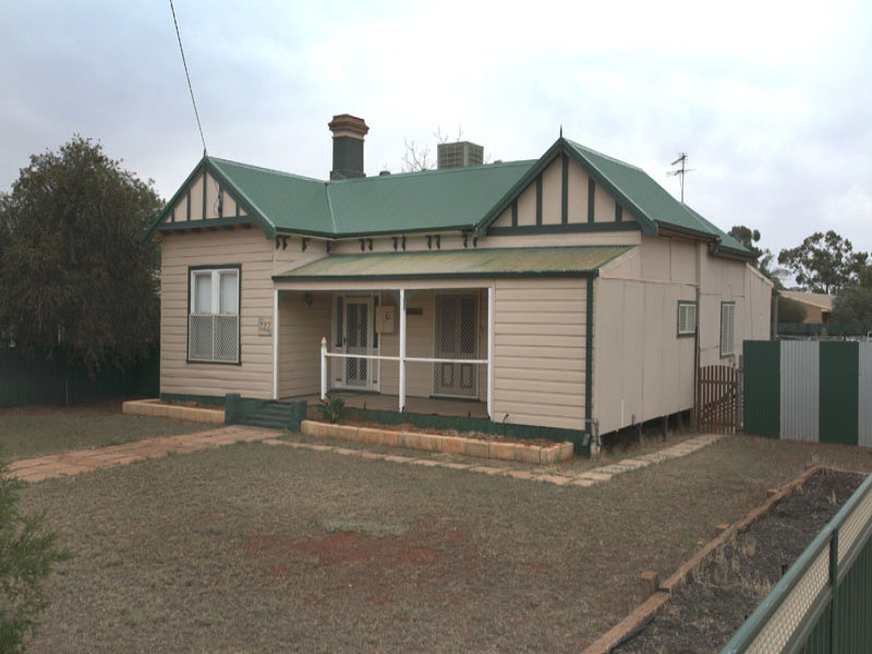 227 Burt Street, Victory Heights, WA 6432