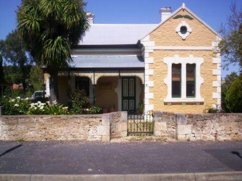 20 Riddoch Street, Penola, SA 5277 Property Details