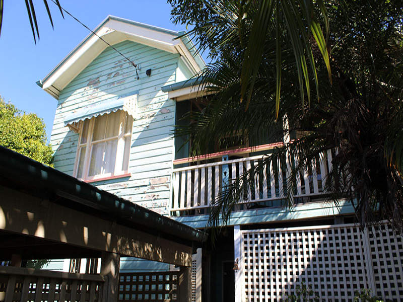 5 Moore Street, Milton, Qld 4064 Property Details