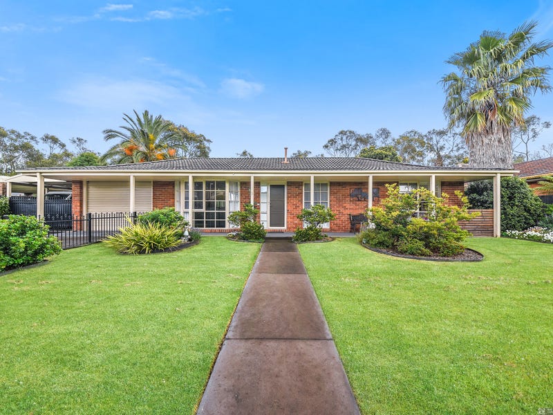 5 Calmsden Street, Kilsyth South, VIC 3137