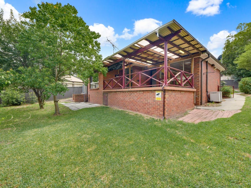18 Bainbridge Avenue, Ingleburn, NSW 2565 Property Details