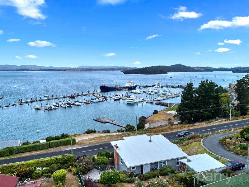 147 Flinders Street, Beauty Point, TAS 7270