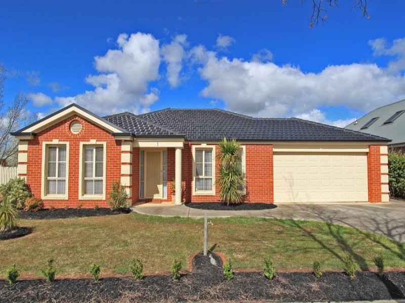 1 Dunrossil Court, Brookfield, VIC 3338