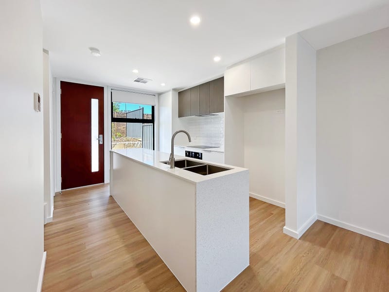 11/12 Ellison Harvie Close, Greenway, ACT 2900 - realestate.com.au