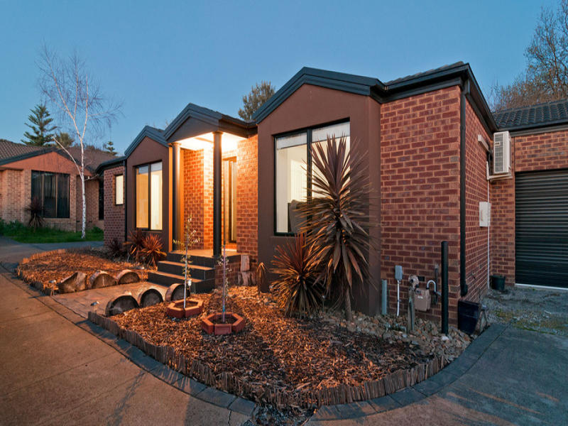 2/7 Ryland Avenue, Croydon, VIC 3136