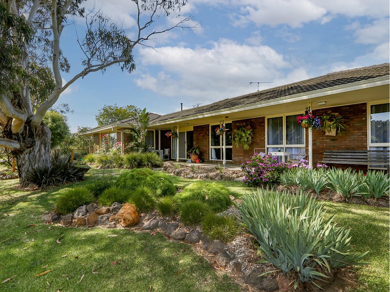 12 Wirra Mirra Drive, Wurruk, Vic 3850 Property Details