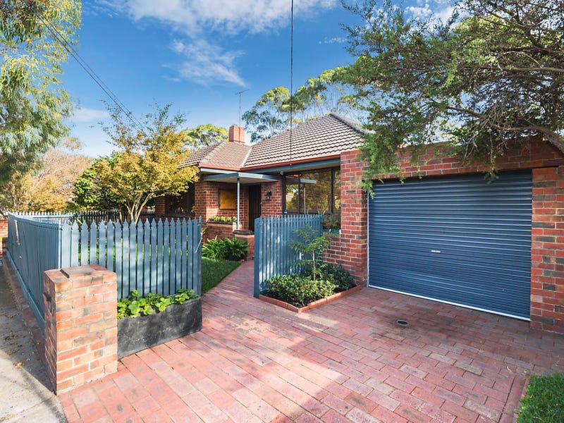 19 Johnston Street Mentone Vic 3194 Realestate Com Au