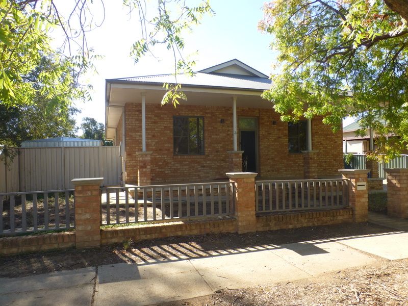 70 Dalton Street, Parkes, NSW 2870 Property Details