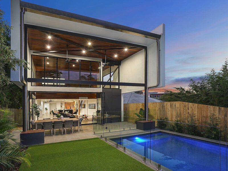 25 Merinda Street, Greenslopes, Qld 4120 Property Details