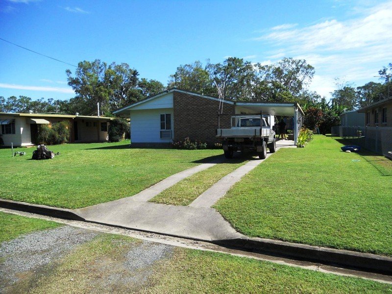 7 Peters Avenue, Midge Point, Qld 4799