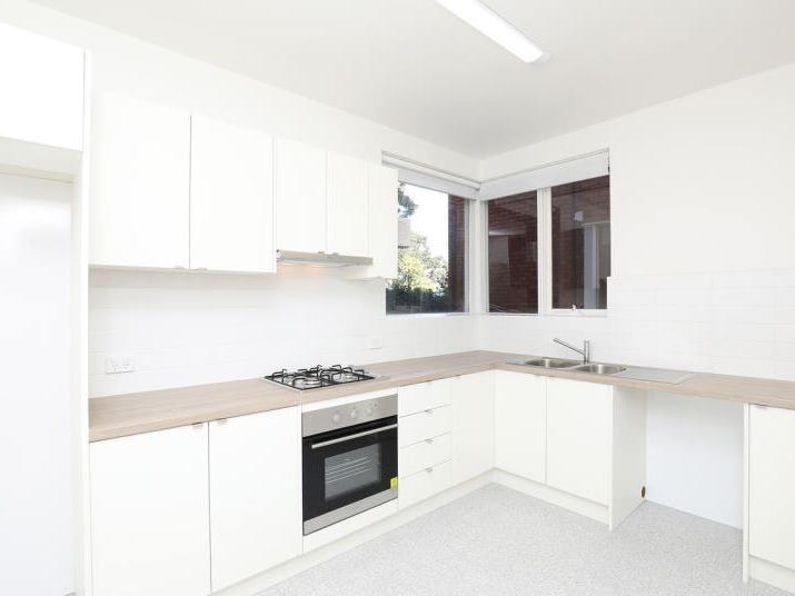 2/23 Brewster Street, Essendon, VIC 3040