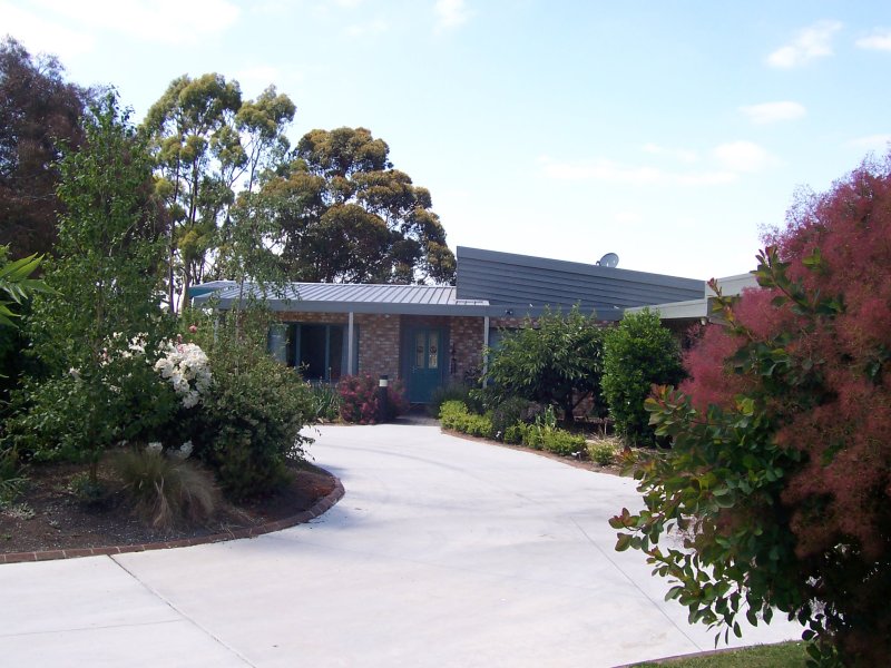 21 Berry Street, Ballan, VIC 3342