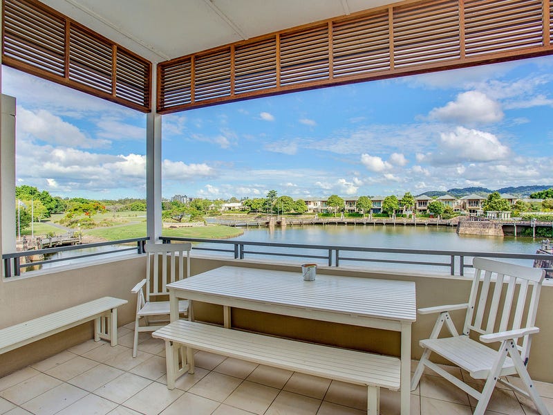 2/802 Glades Drive, Robina, Qld 4226 Property Details