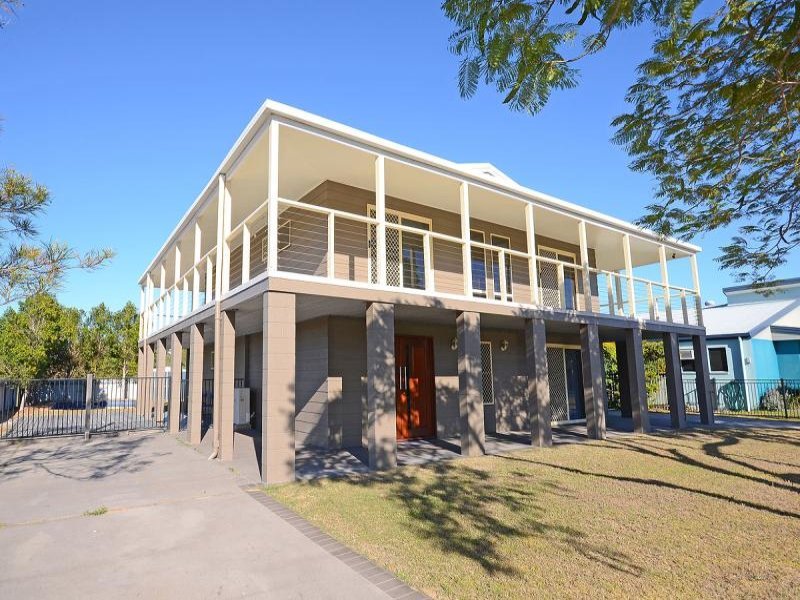 171 KINGFISHER PARADE, Toogoom, Qld 4655 Property Details