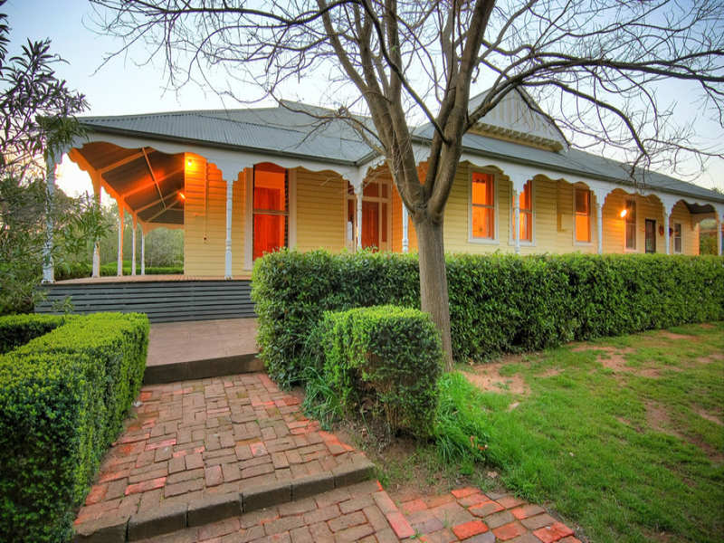 1 Mullengandra Homestead, Mountain Creek Road, Holbrook, NSW 2644