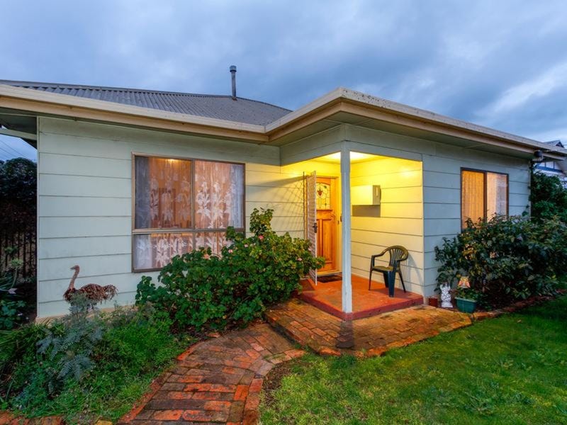 157 Raglan Street, Sale, Vic 3850 Property Details