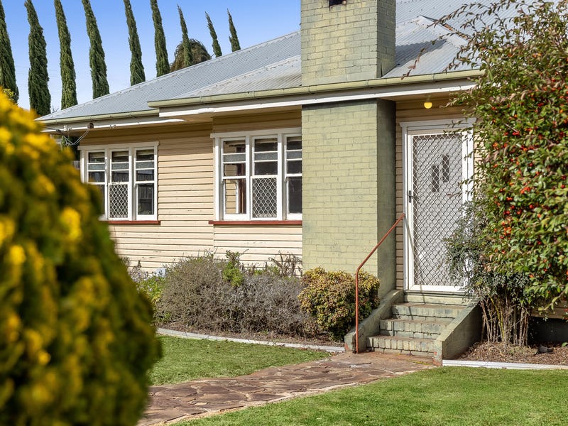 16 Ipswich Street, East Toowoomba, QLD 4350