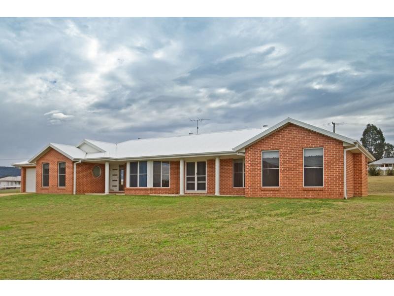 8 Tenth Avenue, Millfield, NSW 2325 Property Details