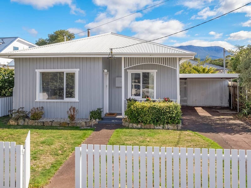 18 Windsor Street, Kingston Beach, TAS 7050