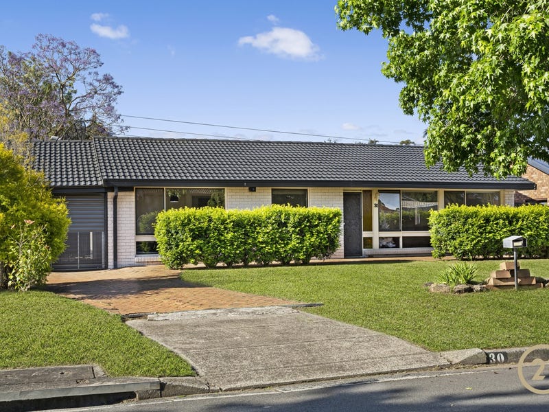 30 Trobriand Cres, Glenfield, NSW 2167