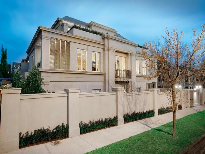 3/82 Mathoura Road, Toorak, Vic 3142 Property Details
