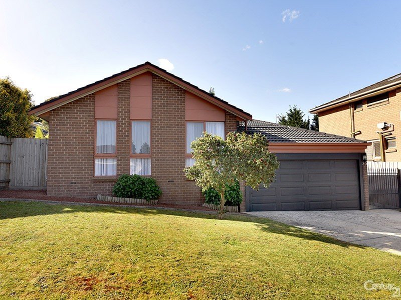 23 Thomas Mitchell Drive, Endeavour Hills, VIC 3802