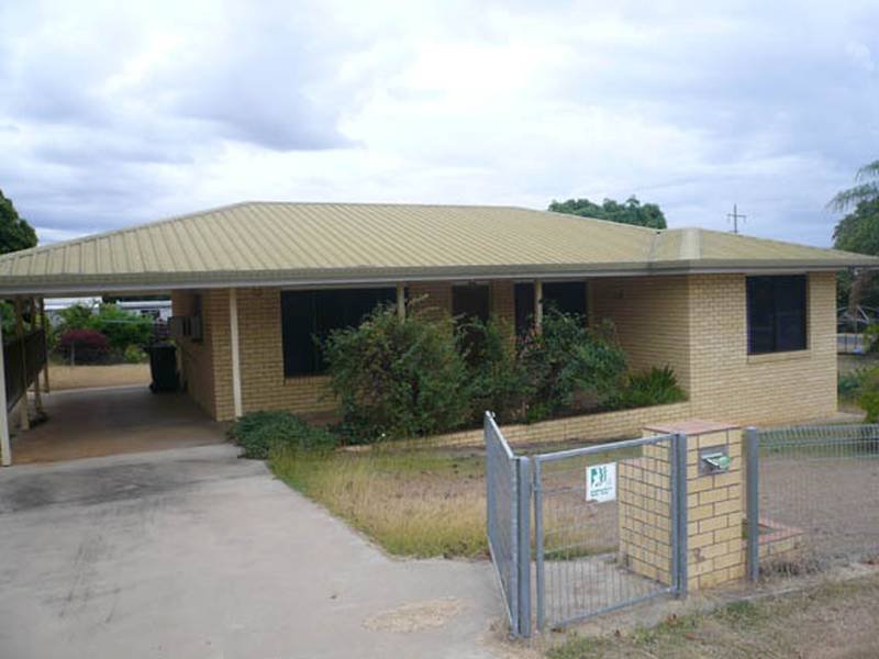 36 Pineapple Street, Gayndah, Qld 4625 Property Details