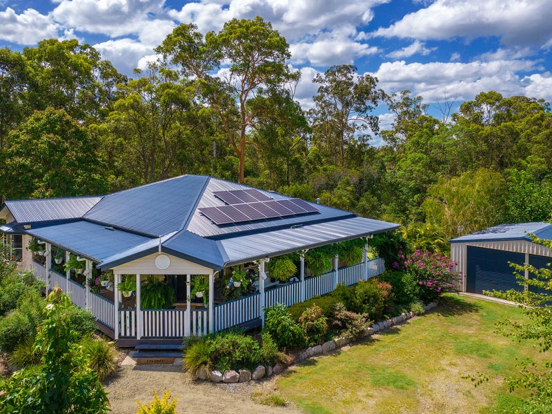 18 Deakin Court, Southside, Qld 4570 Property Details