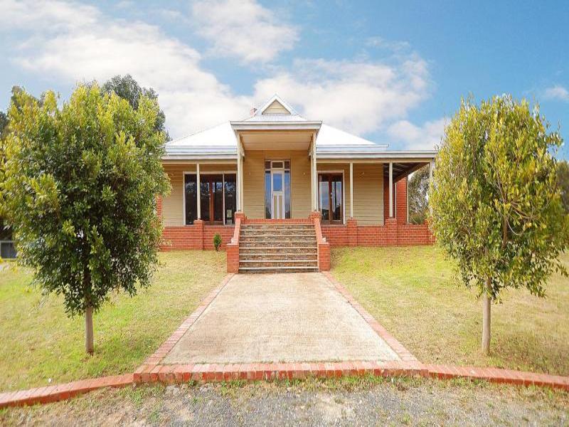 165 Tonimbuk Road, Gembrook, Vic 3783 Property Details