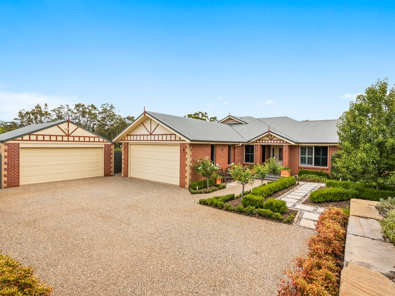 18 Parkway Drive, Highfields, Qld 4352 Property Details