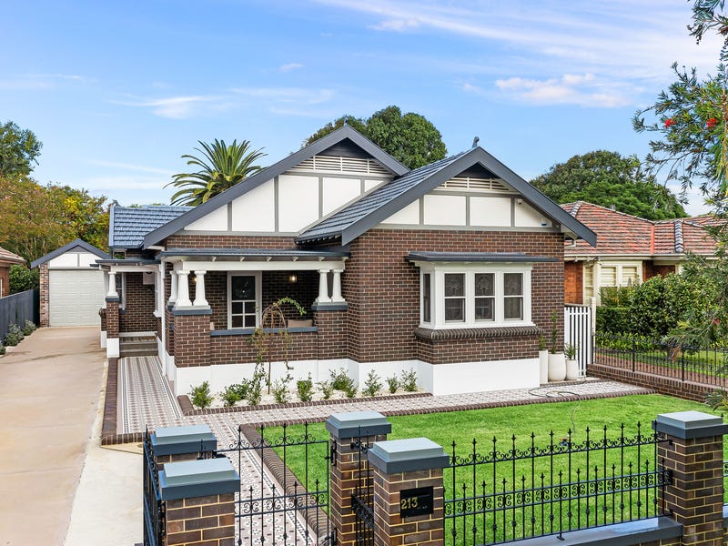 213 Parkway Avenue, Hamilton South, NSW 2303